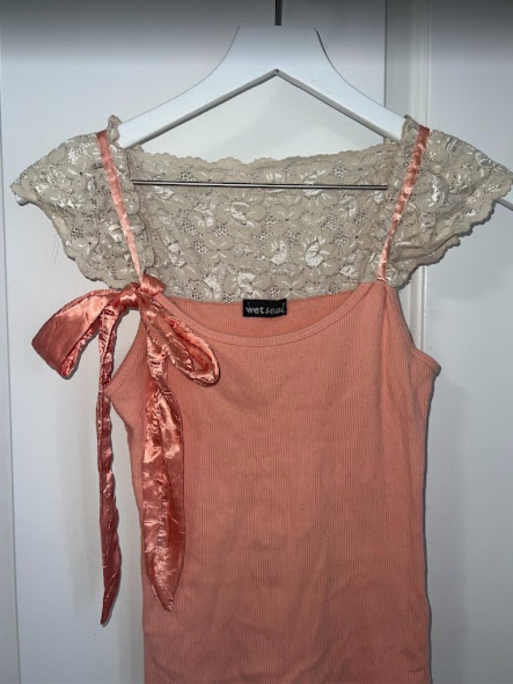 Wetseal Vintage Y2K Early 00's Lace Top With Bow, Peach/Cream - Size Medium